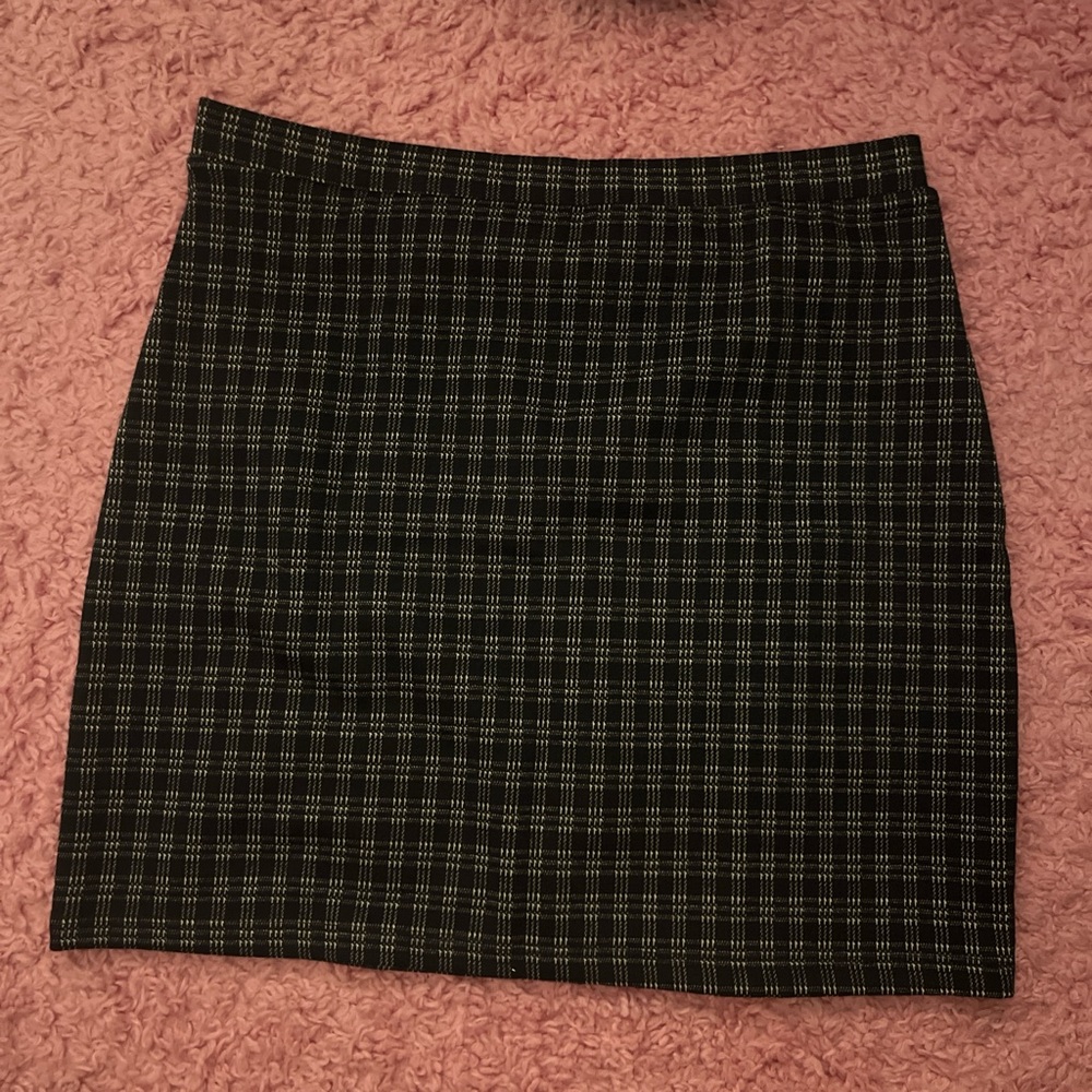 Forever 21 Navy and White Checkered Mini Skirt